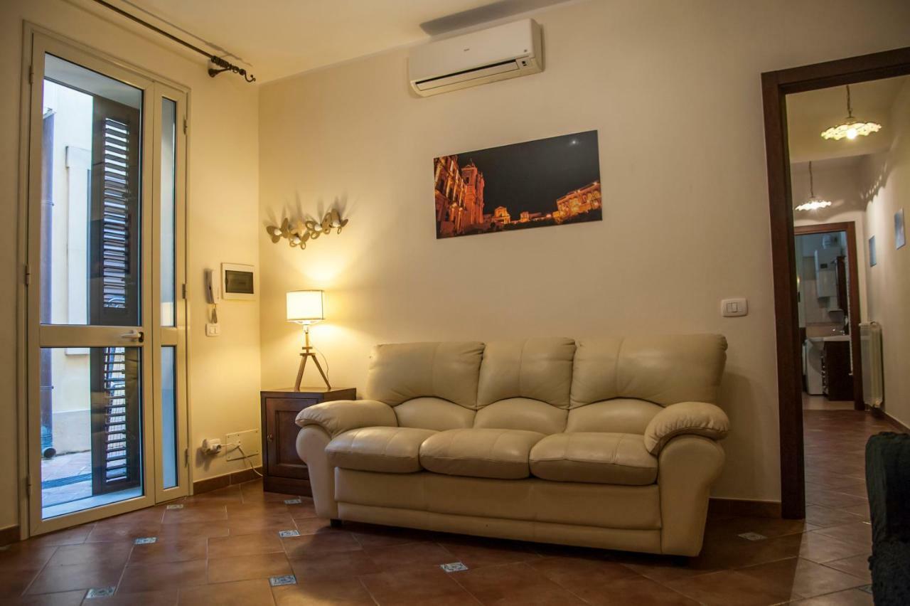 Appartement La Lanterna Casa Vacanze à Noto Extérieur photo